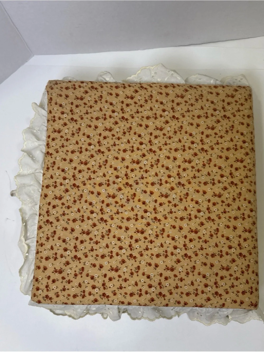 VTG 80s Lace Padded Floral Fabric Photo Album Cottage Core Scrapbook Brown Muted